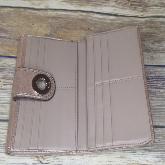 COACH GOLD METALLIC WALLET - Picture 4 of 7